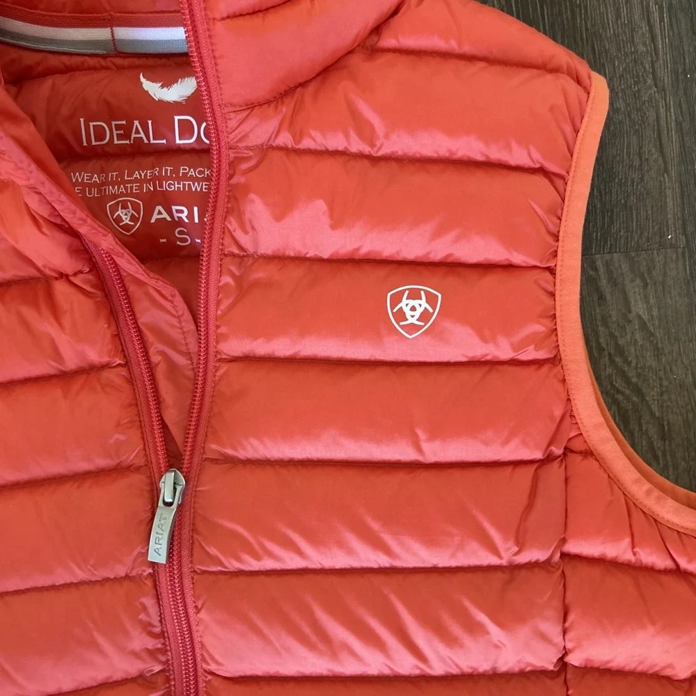 Ariat Ideal Down Vest Women S Orange Pink Quilted Packable Puffer Insulated MINT - Picture 4 of 8
